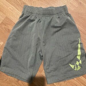 Excellent condition Nike grey dry fit shorts. Youth medium